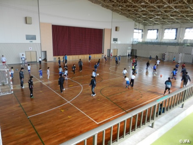 JFAファミリーフットサルフェスティバル 秋田県の雄和体育館にて約110人が参加！