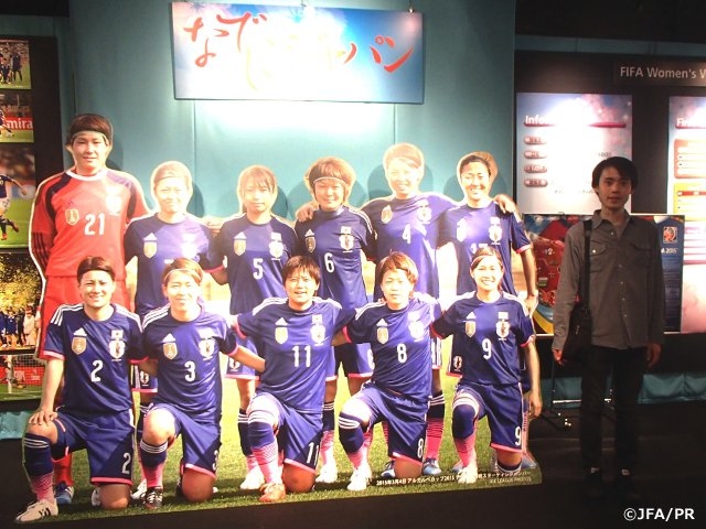 日本サッカーミュージアム　52万人目の入館者を迎える