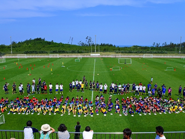 JFAキッズ（U-6/8/10）サッカーフェスティバル 秋田県由利本荘市の由利本荘市西目カントリーパークに、716人が参加！