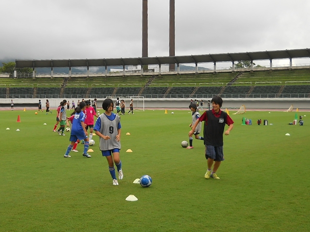 JFAレディース／ガールズサッカーフェスティバル 岐阜県岐阜市の岐阜メモリアルセンター長良川競技場に、159人が参加！
