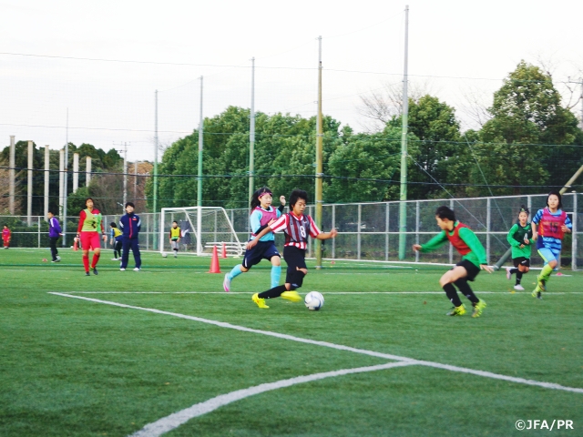 「2015ナショナルトレセン 女子U-14 東日本/西日本」スタート