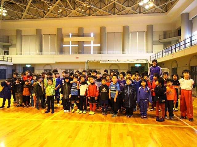 JFAキッズ(U-6/8/10)サッカーフェスティバル 秋田県湯沢市の湯沢市総合体育館に、184人が参加!