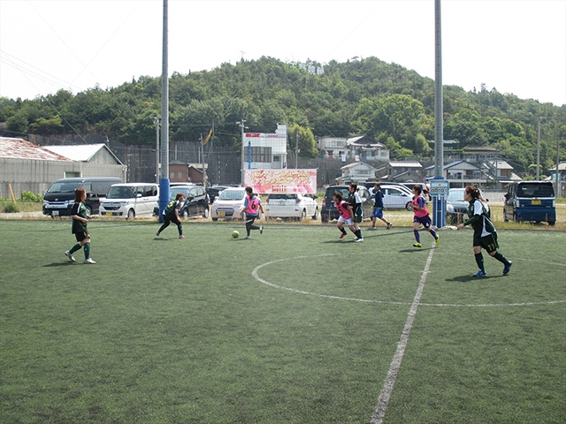 JFAレディース/ガールズサッカーフェスティバル 岡山県玉野市の宇野港フットサルコートに、133人が参加!