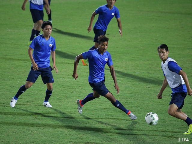 オリンピック日本代表、入念に戦術練習