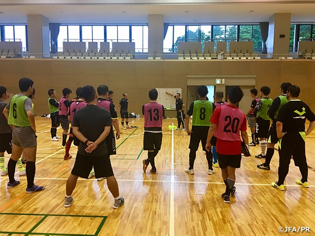 今年新設のフットサルA級コーチ養成講習会の中期が開催される