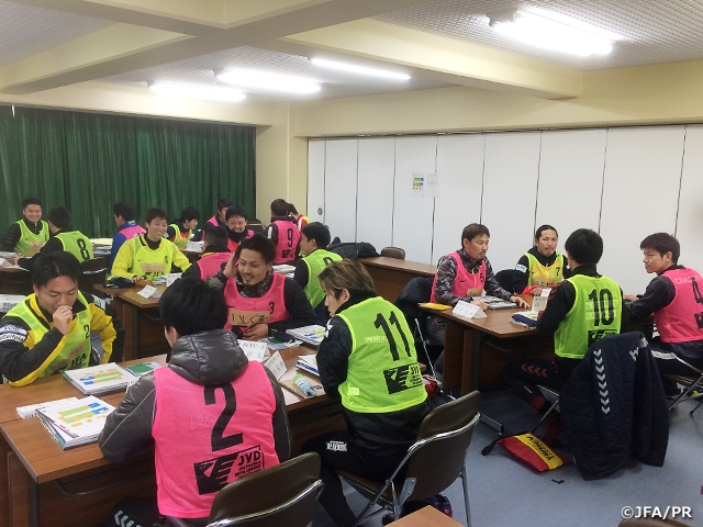サッカーC級＋フットサルC級コーチ養成講習会Fリーグコースを開催