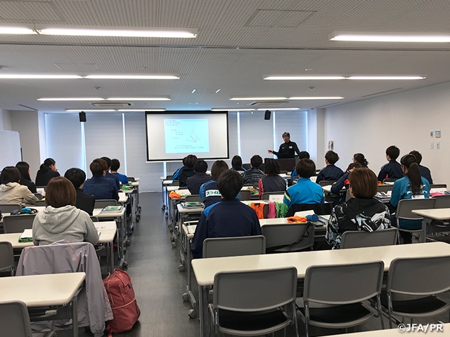 28名が参加した公認C級コーチ養成講習会JFA女子コースが終了