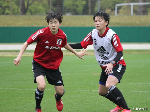 なでしこジャパン　雨の中、実戦形式のトレーニングを実施