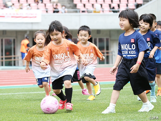 JFAユニクロサッカーキッズ in 新潟に330名のキッズが参加