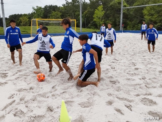 ビーチサッカー日本代表候補　高円宮記念JFA夢フィールドでトレーニングキャンプをスタート
