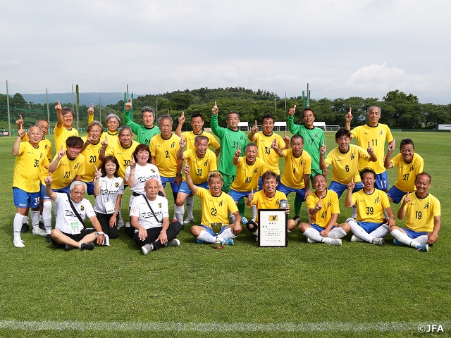 T Dreams-60が日本一に　JFA 第24回全日本O-60サッカー大会
