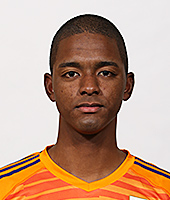 オビ パウエルオビンナ