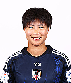 板村　真央