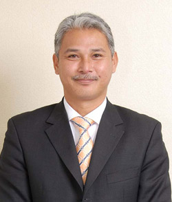 小島 伸幸