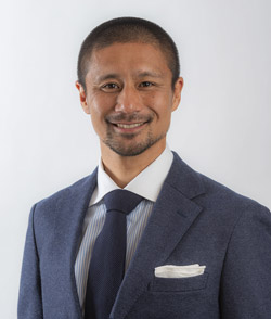 坪井 慶介